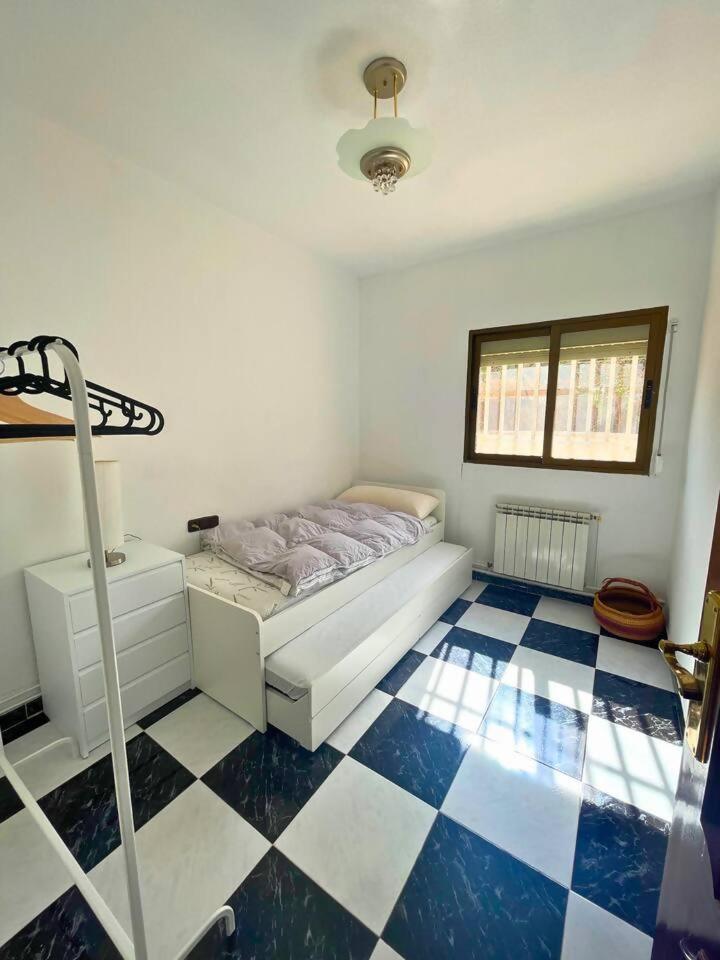 Villa Casa Con Jardin En Ogíjares Exterior foto